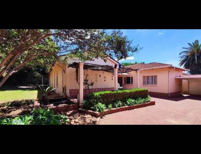 5 BEDROOM HOUSE FOR SALE IN LAMBTON